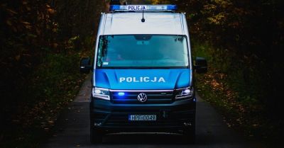 Rowerzystka trafiła do szpitala po zderzeniu na DK42